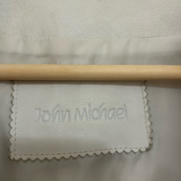 100% LEATHER JACKET size 6 Ecru zipper closure - Picture 2 of 4